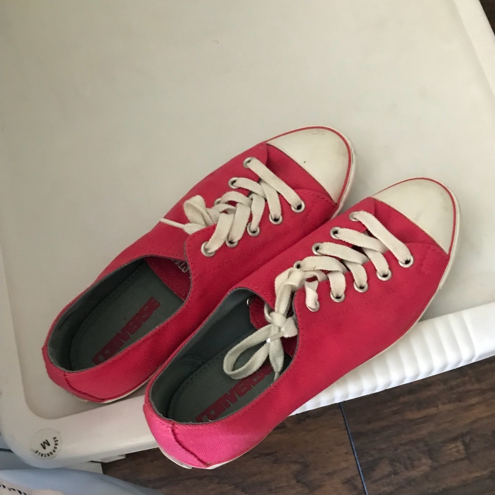 Pink converse